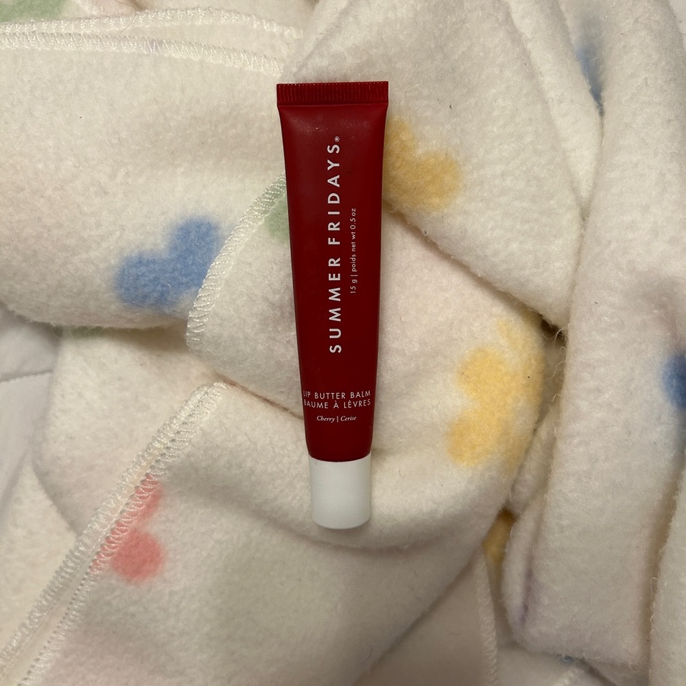 Summer Fridays
Lip Butter Balm for Hydration & Shine shade: cherry